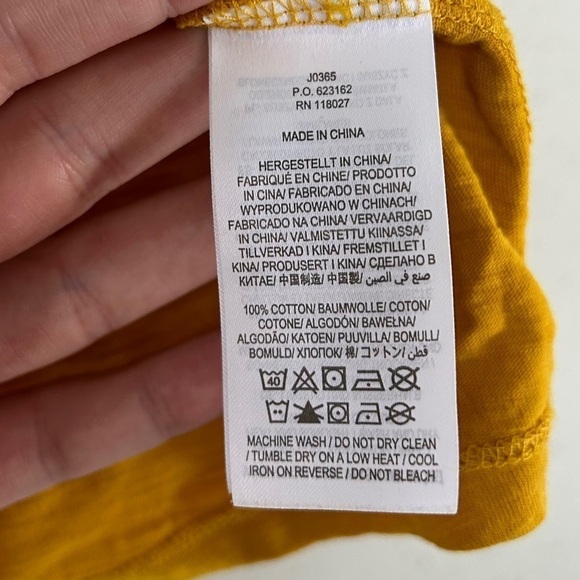 🦋 Boden Textured Mustard Yellow 3/4 Sleeve V-Neck Blouse XS Fall Casual - Picture 3 of 6